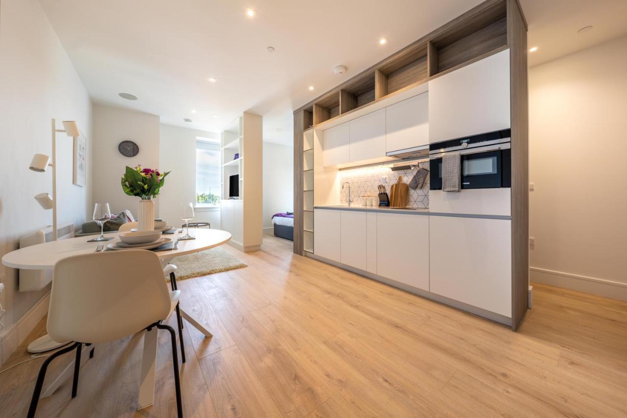 Cozy Apartments - Free Wifi And Parking Onsite Feltham 外观 照片