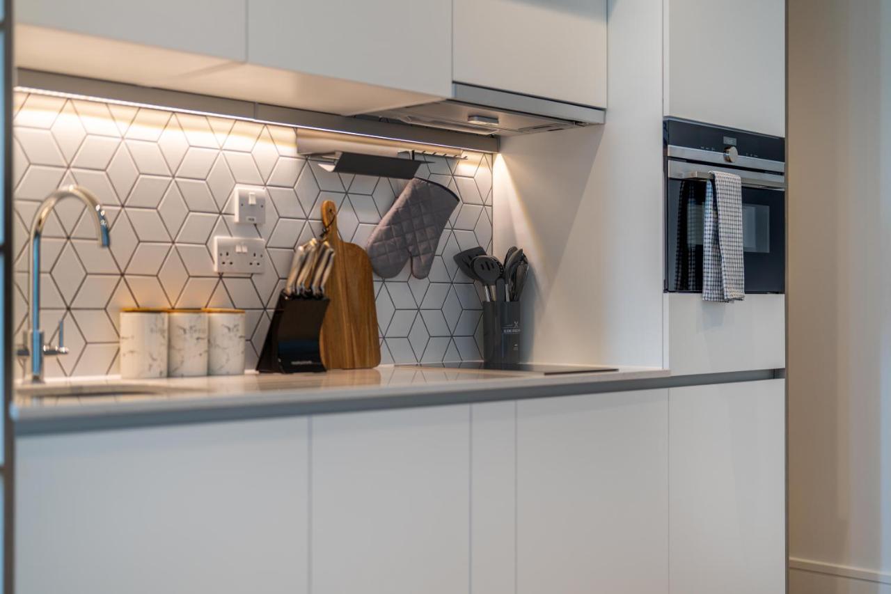 Cozy Apartments - Free Wifi And Parking Onsite Feltham 外观 照片