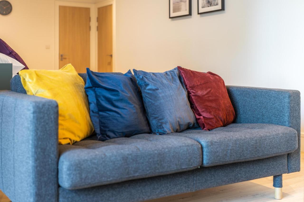 Cozy Apartments - Free Wifi And Parking Onsite Feltham 外观 照片