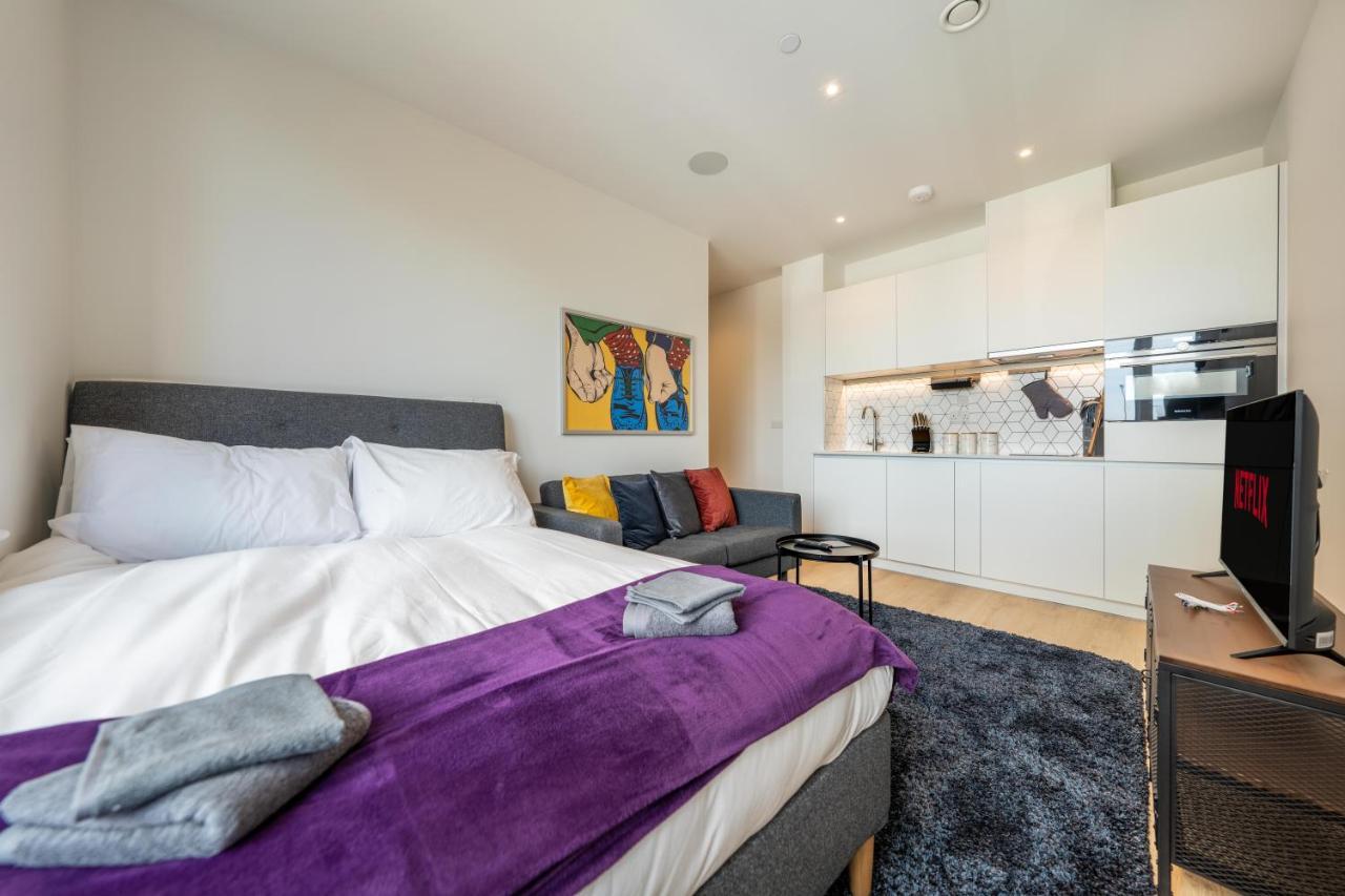 Cozy Apartments - Free Wifi And Parking Onsite Feltham 外观 照片